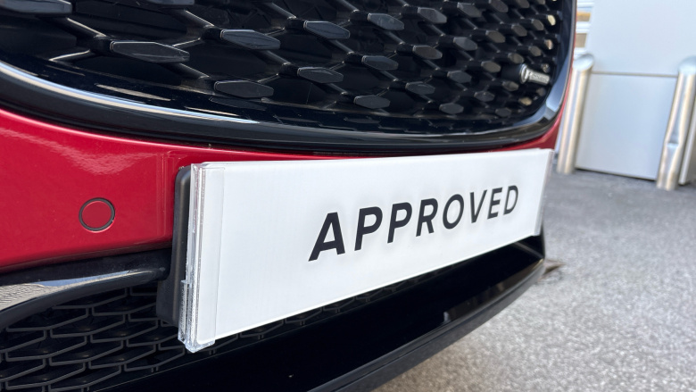 Jaguar F-Pace 2.0 D200 R-Dynamic SE Black 5dr Auto AWD Diesel Estate